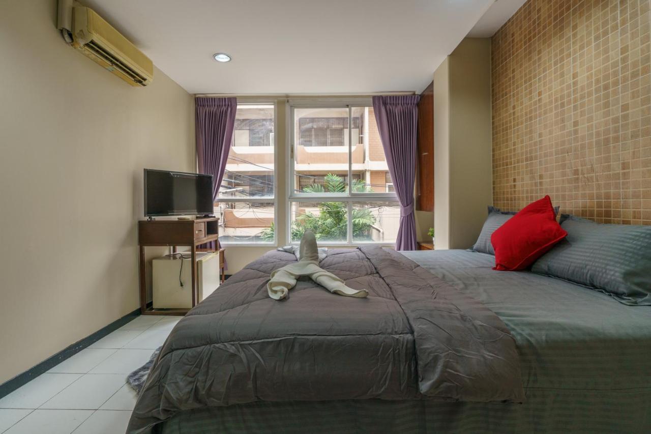 Cheqinn Bed Sukhumvit 4 Nana Plaza Бангкок Экстерьер фото