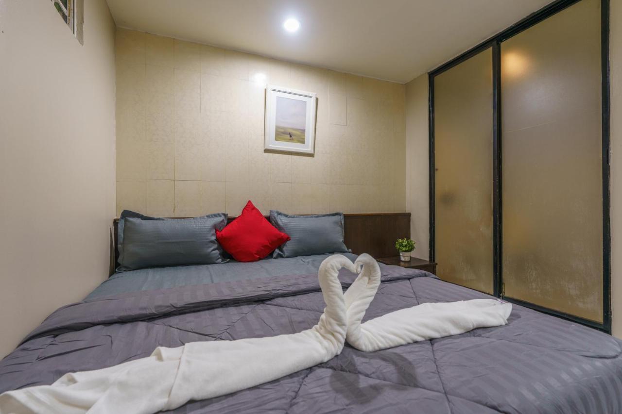 Cheqinn Bed Sukhumvit 4 Nana Plaza Бангкок Экстерьер фото